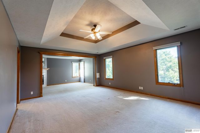 6157 S 178th Street, Omaha, NE 68135
