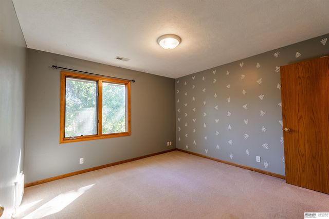 6157 S 178th Street, Omaha, NE 68135