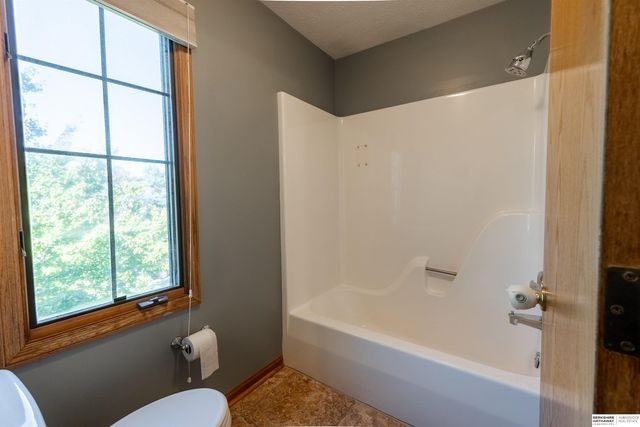 6157 S 178th Street, Omaha, NE 68135