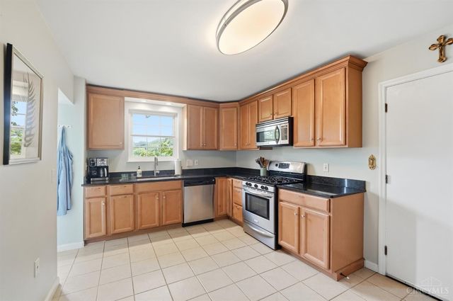 3201 Grischy Lane, Cincinnati, OH 45208