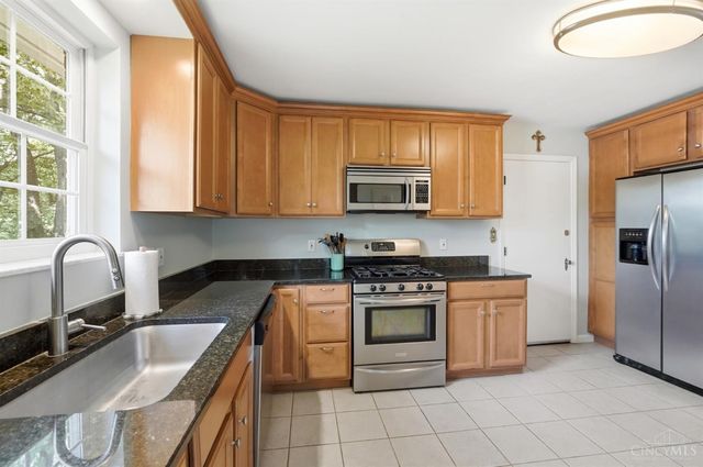 3201 Grischy Lane, Cincinnati, OH 45208