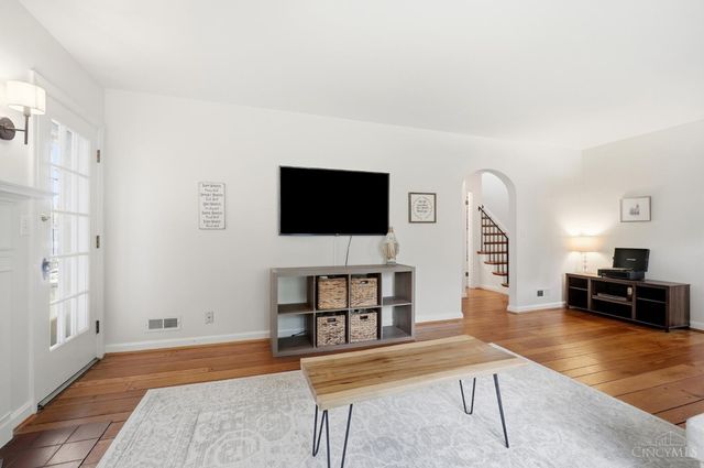 3201 Grischy Lane, Cincinnati, OH 45208