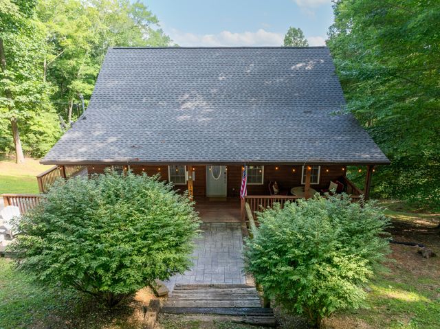165 Kangaroo Ridge Rd, Byrdstown, TN 38549