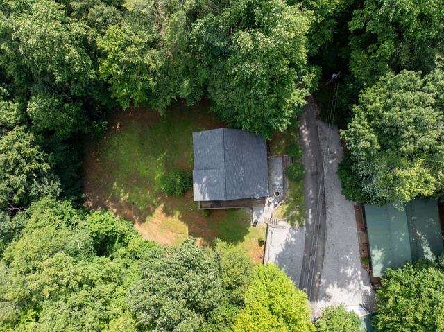 165 Kangaroo Ridge Rd, Byrdstown, TN 38549