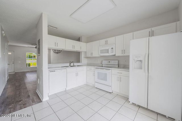 12311 KENSINGTON LAKES Drive 2801, Jacksonville, FL 32246
