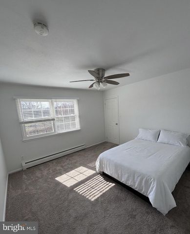 914 GARNET DR, Burlington, NJ 08016