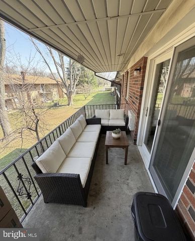 914 GARNET DR, Burlington, NJ 08016