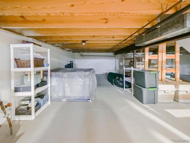 19202 Edward Court, Clinton Township, MI 48038