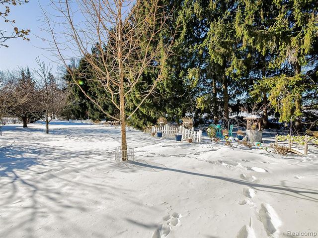 19202 Edward Court, Clinton Township, MI 48038