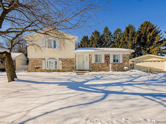 19202 Edward Court, Clinton Township, MI 48038