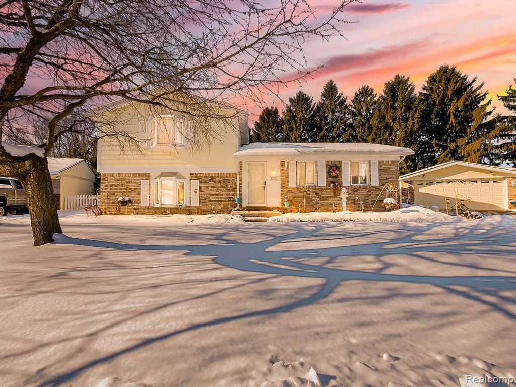 19202 Edward Court, Clinton Township, MI 48038