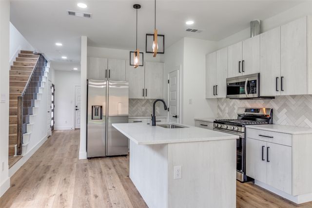 5704 Riverside Drive, Dallas, TX 75235