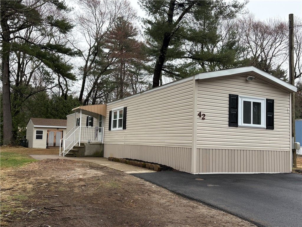 42 Maplewood Drive, Burrillville, RI 02839