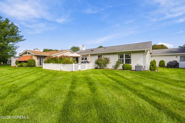 428 Andover Drive 428C, Monroe, NJ 08831