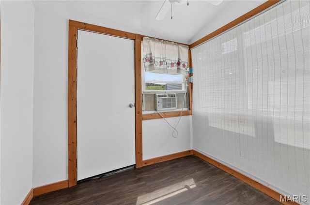 3234 Jasper Park, St Louis, MO 63139