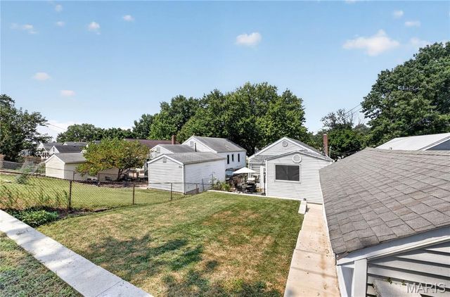 3234 Jasper Park, St Louis, MO 63139