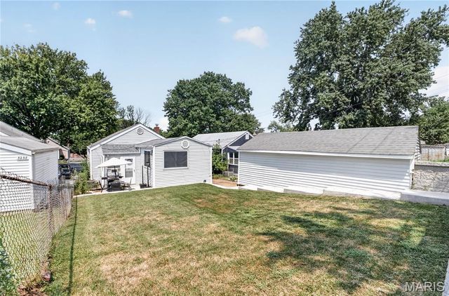 3234 Jasper Park, St Louis, MO 63139