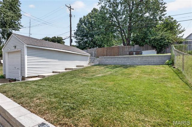 3234 Jasper Park, St Louis, MO 63139