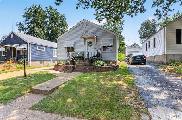 3234 Jasper Park, St Louis, MO 63139