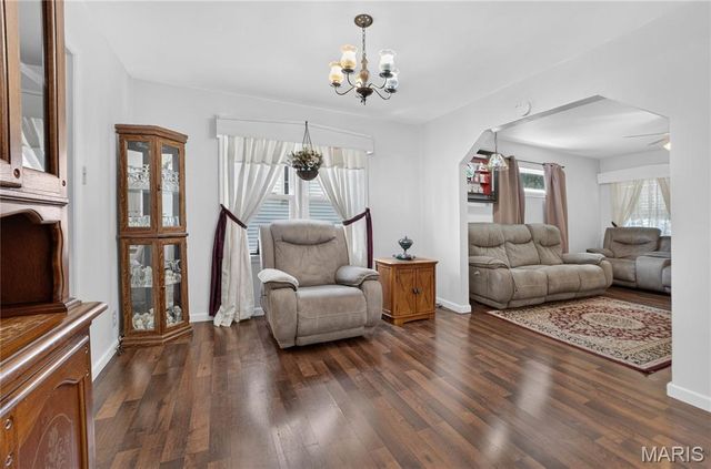 3234 Jasper Park, St Louis, MO 63139