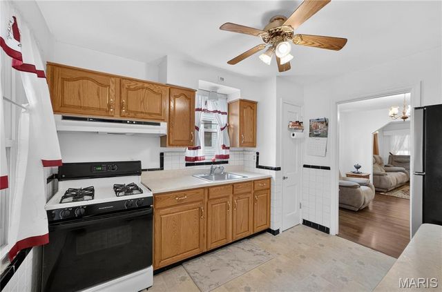 3234 Jasper Park, St Louis, MO 63139