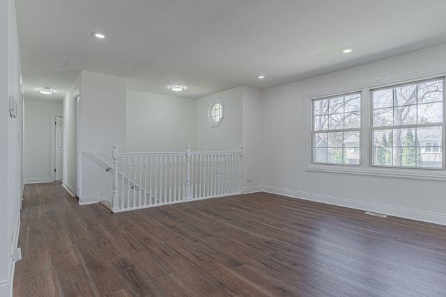 6925 Edgebrook Lane, Hanover Park, IL 60133