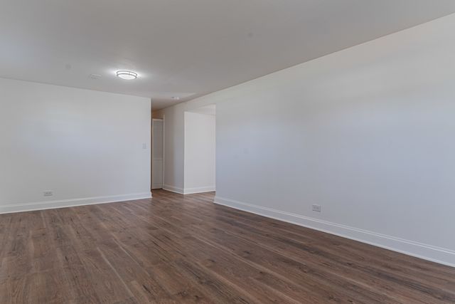 6925 Edgebrook Lane, Hanover Park, IL 60133