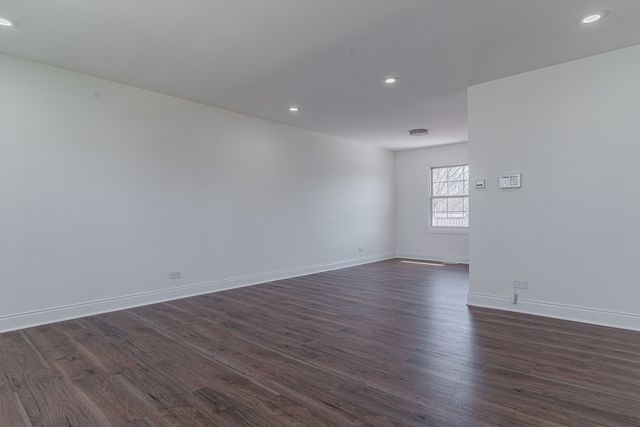 6925 Edgebrook Lane, Hanover Park, IL 60133