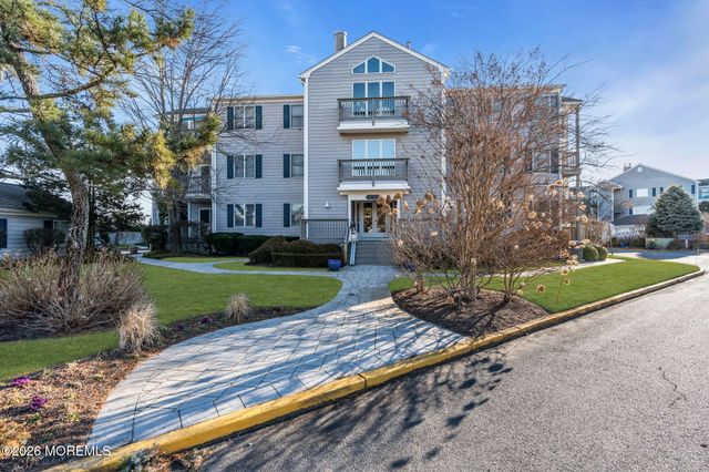 97 Bay Point Harbour, Point Pleasant, NJ 08742