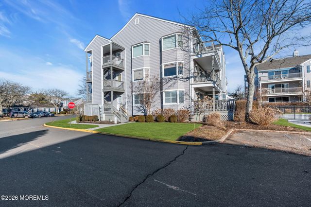 97 Bay Point Harbour, Point Pleasant, NJ 08742