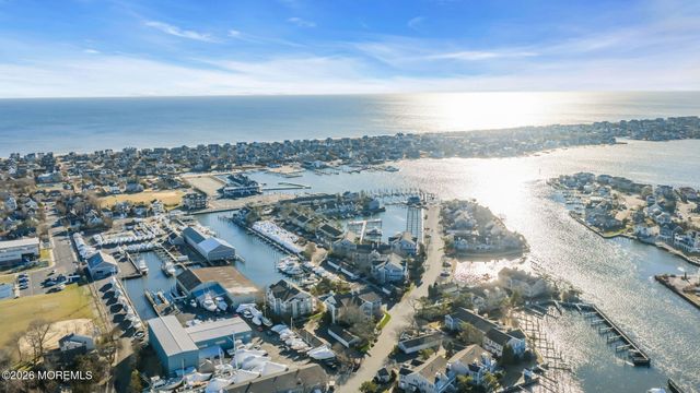97 Bay Point Harbour, Point Pleasant, NJ 08742