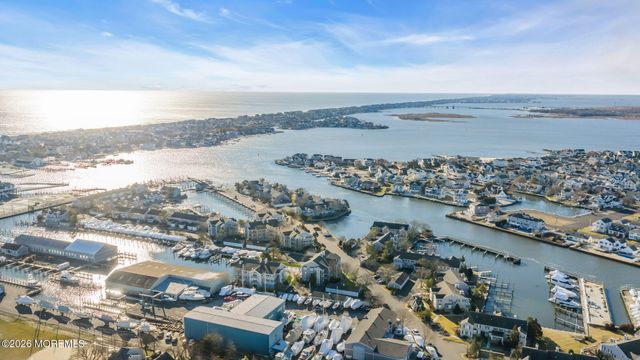 97 Bay Point Harbour, Point Pleasant, NJ 08742