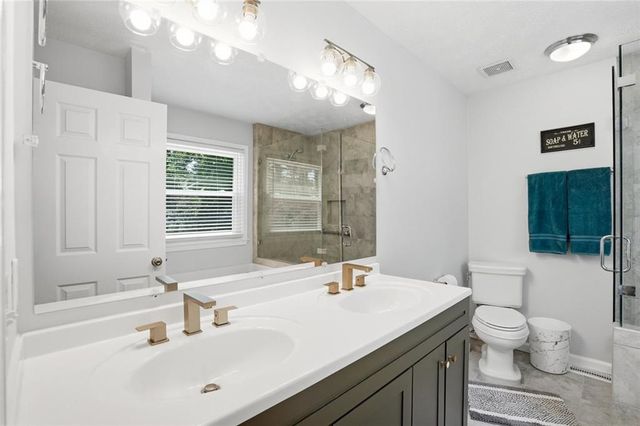 102 Hearthstone Drive, Woodstock, GA 30189