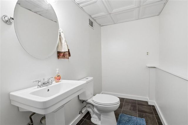 102 Hearthstone Drive, Woodstock, GA 30189