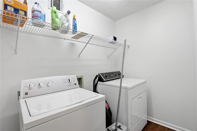 102 Hearthstone Drive, Woodstock, GA 30189