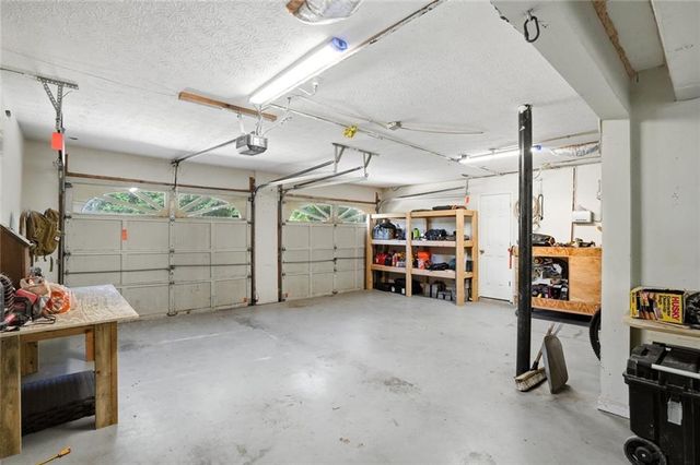 102 Hearthstone Drive, Woodstock, GA 30189