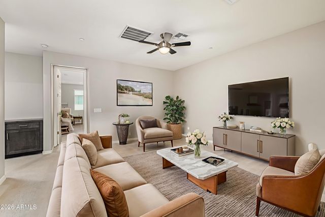 1970 W Desert Hollow Drive W, Phoenix, AZ 85085