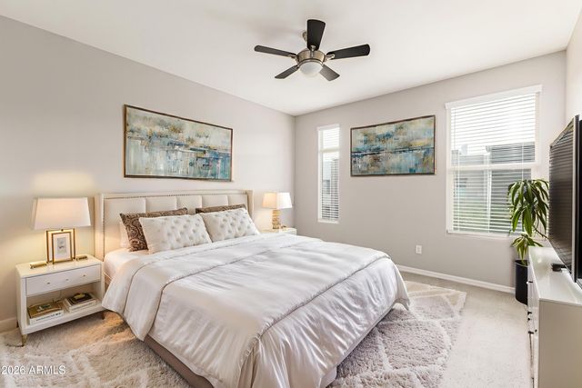 1970 W Desert Hollow Drive W, Phoenix, AZ 85085