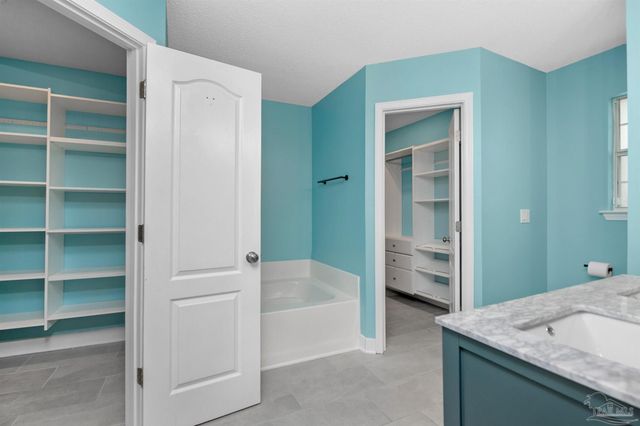 2081 Seagrape Dr, Navarre, FL 32566