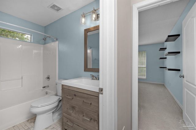 2081 Seagrape Dr, Navarre, FL 32566