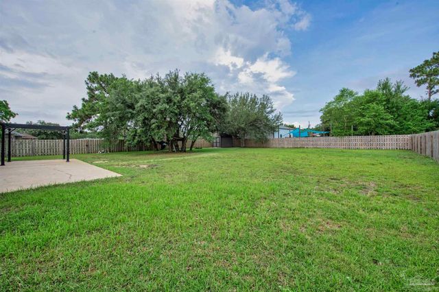 2081 Seagrape Dr, Navarre, FL 32566