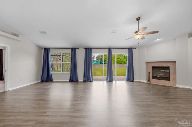 2081 Seagrape Dr, Navarre, FL 32566