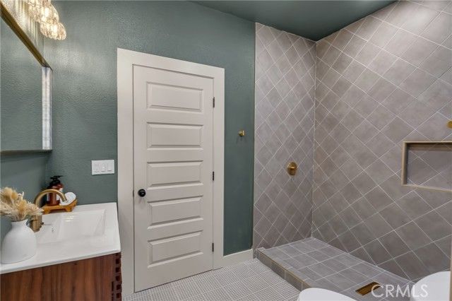 520 E 8th Street, Corona, CA 92879