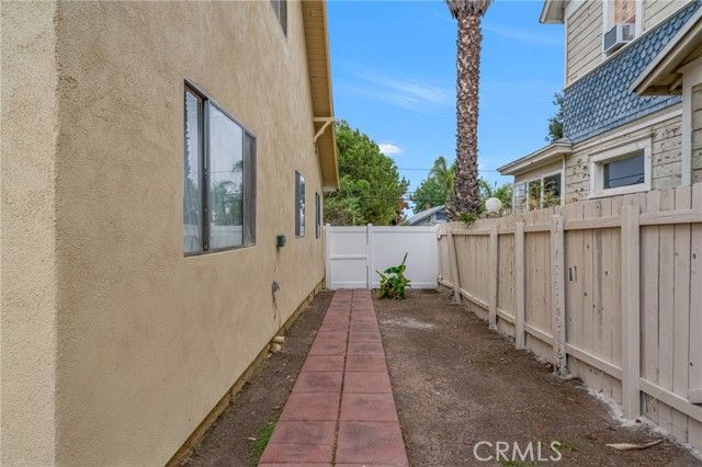 520 E 8th Street, Corona, CA 92879
