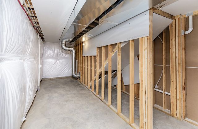 6557 NE 11th Court, Des Moines, IA 50313