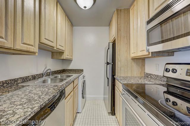 15 E Kirby Street 601, Detroit, MI 48202