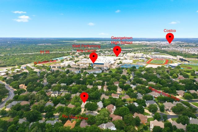 213 Rio Vista DR, Georgetown, TX 78626