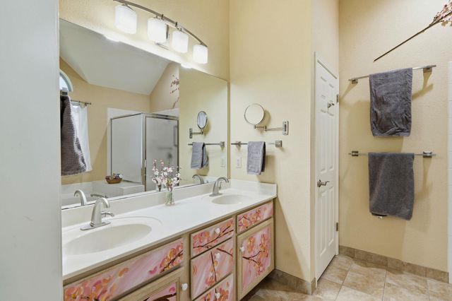213 Rio Vista DR, Georgetown, TX 78626