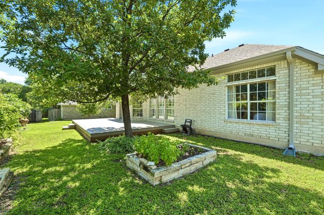213 Rio Vista DR, Georgetown, TX 78626
