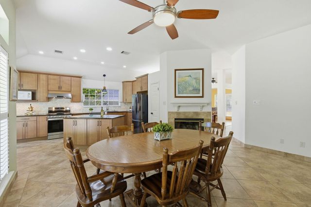 213 Rio Vista DR, Georgetown, TX 78626